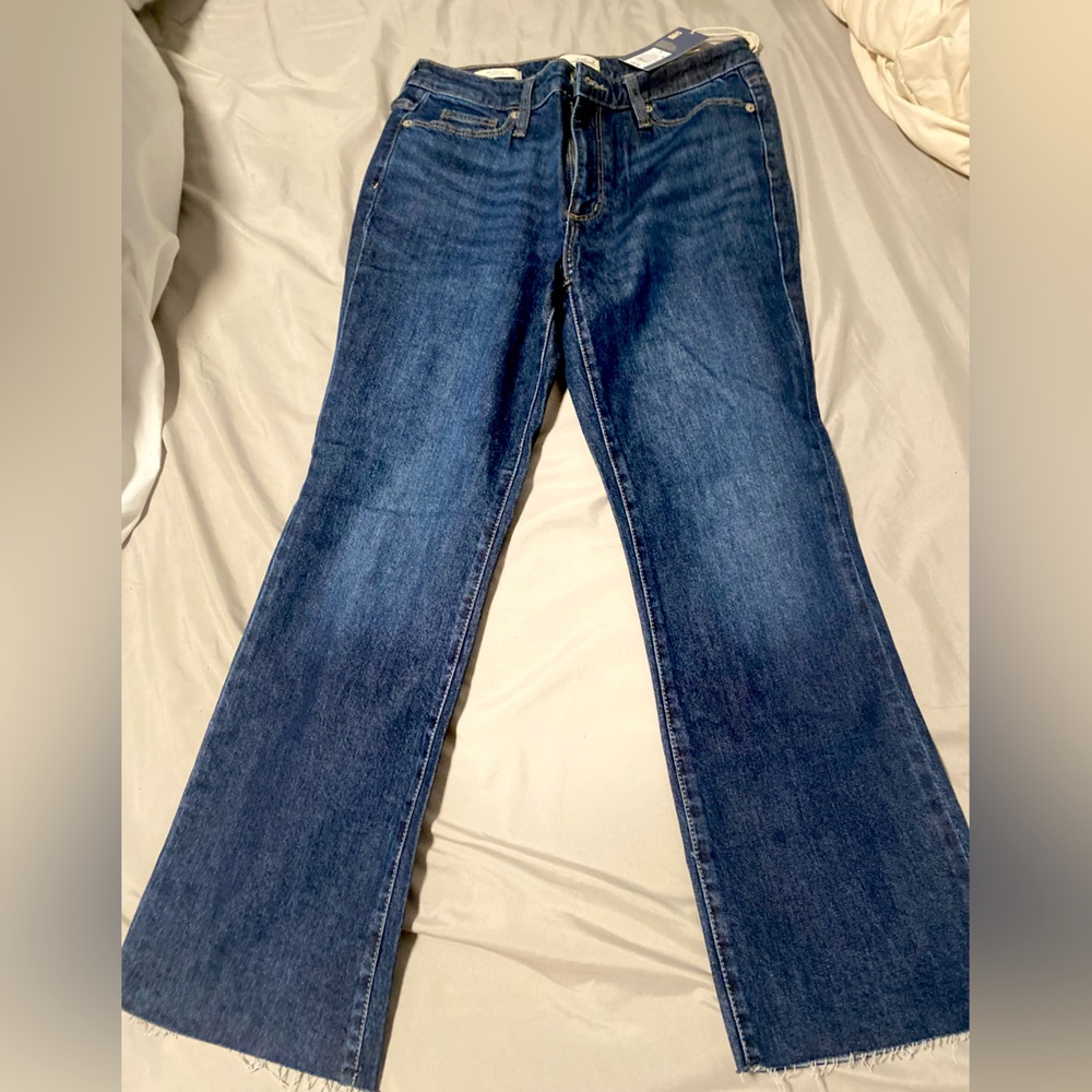 Universal Thread Ankle Bootcut Jeans. Size 6. Brand New.